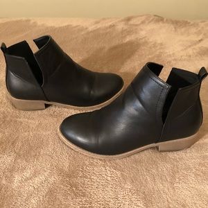 Women’s Black ankle booties
